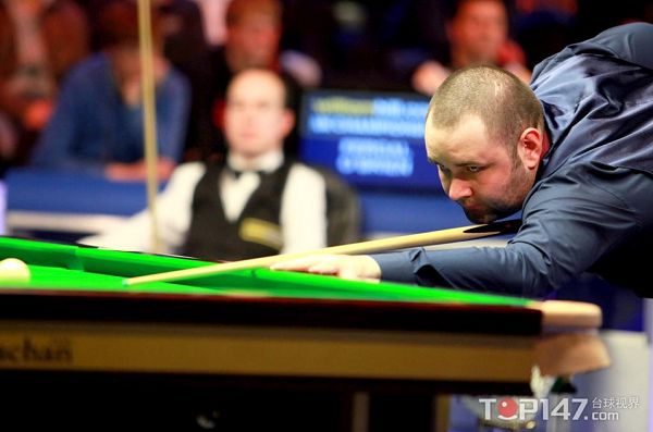 相比之下 相比之下