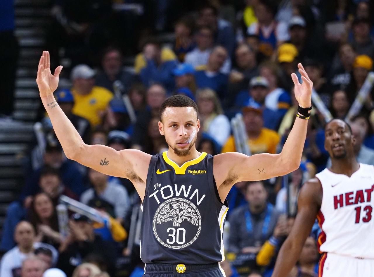 裁判员的存 裁判员的存